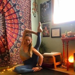 Meet your Posher, Cassy